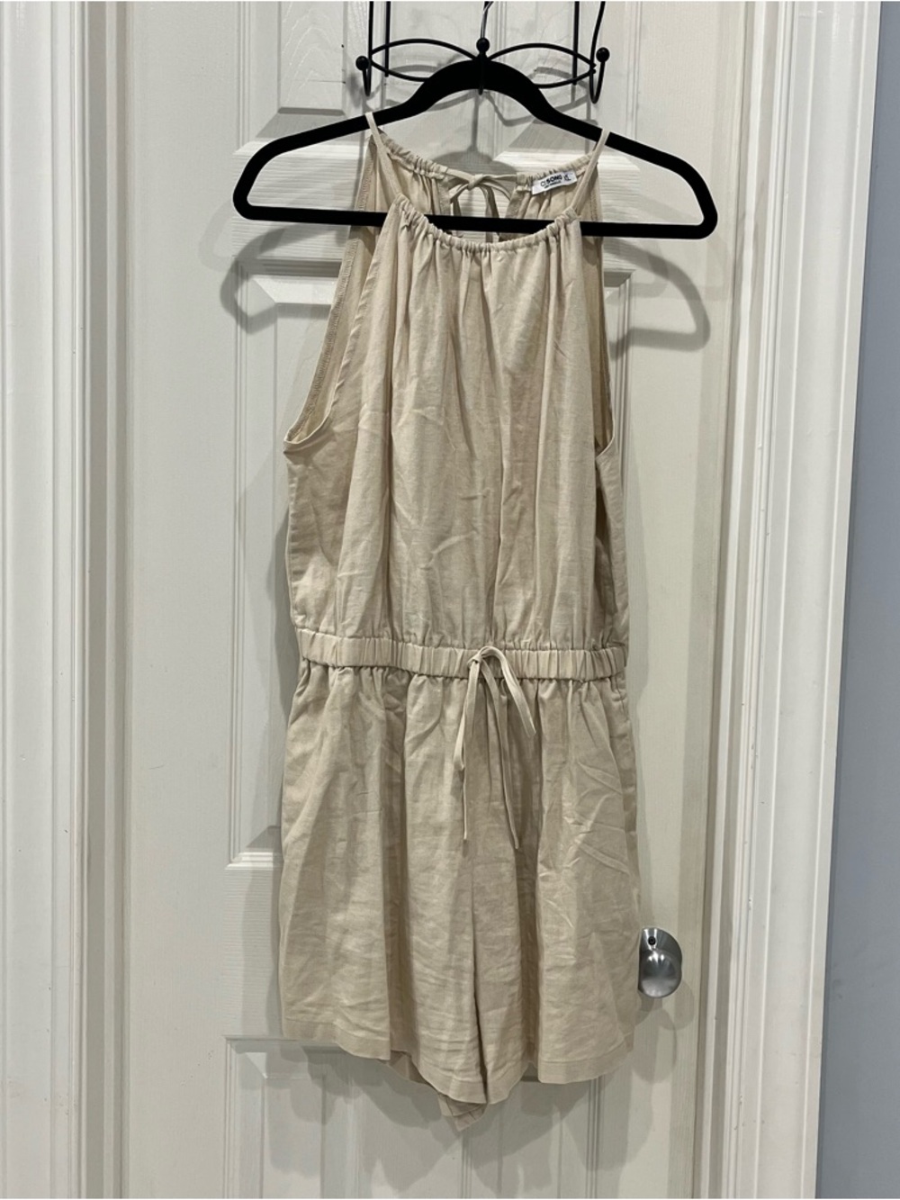 Ci Sono Cream Halter Tie Romper // XL